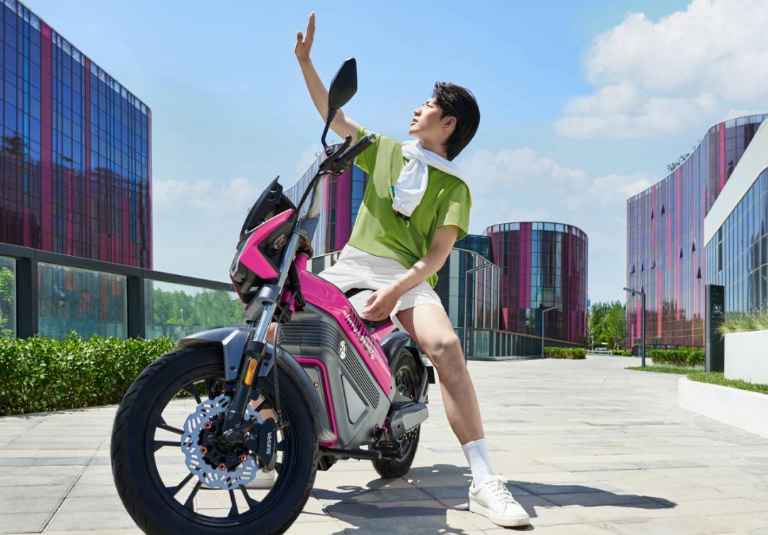 小牛最新科技电动车，重塑生活，未来出行之选